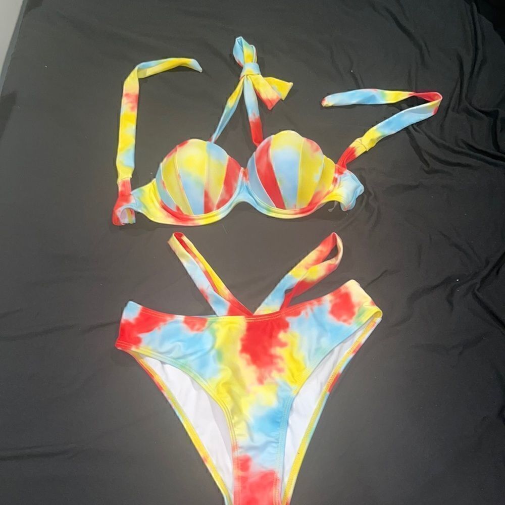 New size small bikini SHEIN never worn top and bottom mermaid style